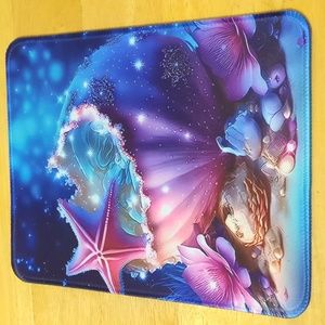 Beautiful seashell with starfish mousepad